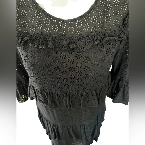 MADEWELL | Black Eyelet Waterlily Ruffle Round Neck
Tiered Mini Dress Size 6 - Picture 8 of 13